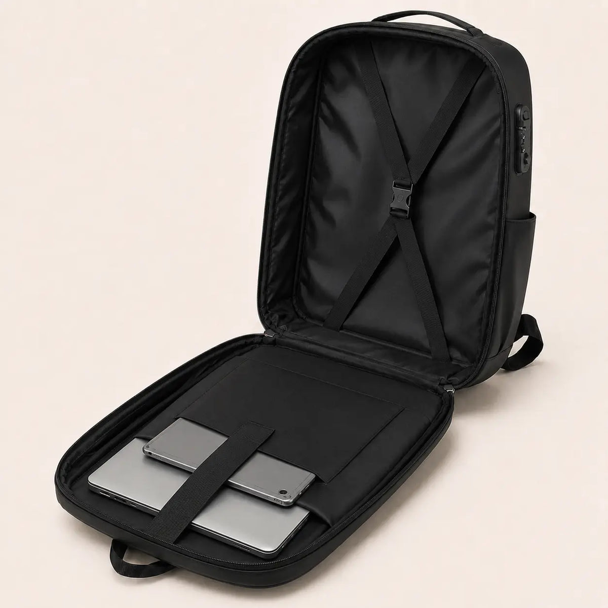 Intérieur organisé du sac à dos antivol avec compartiment pour ordinateur portable